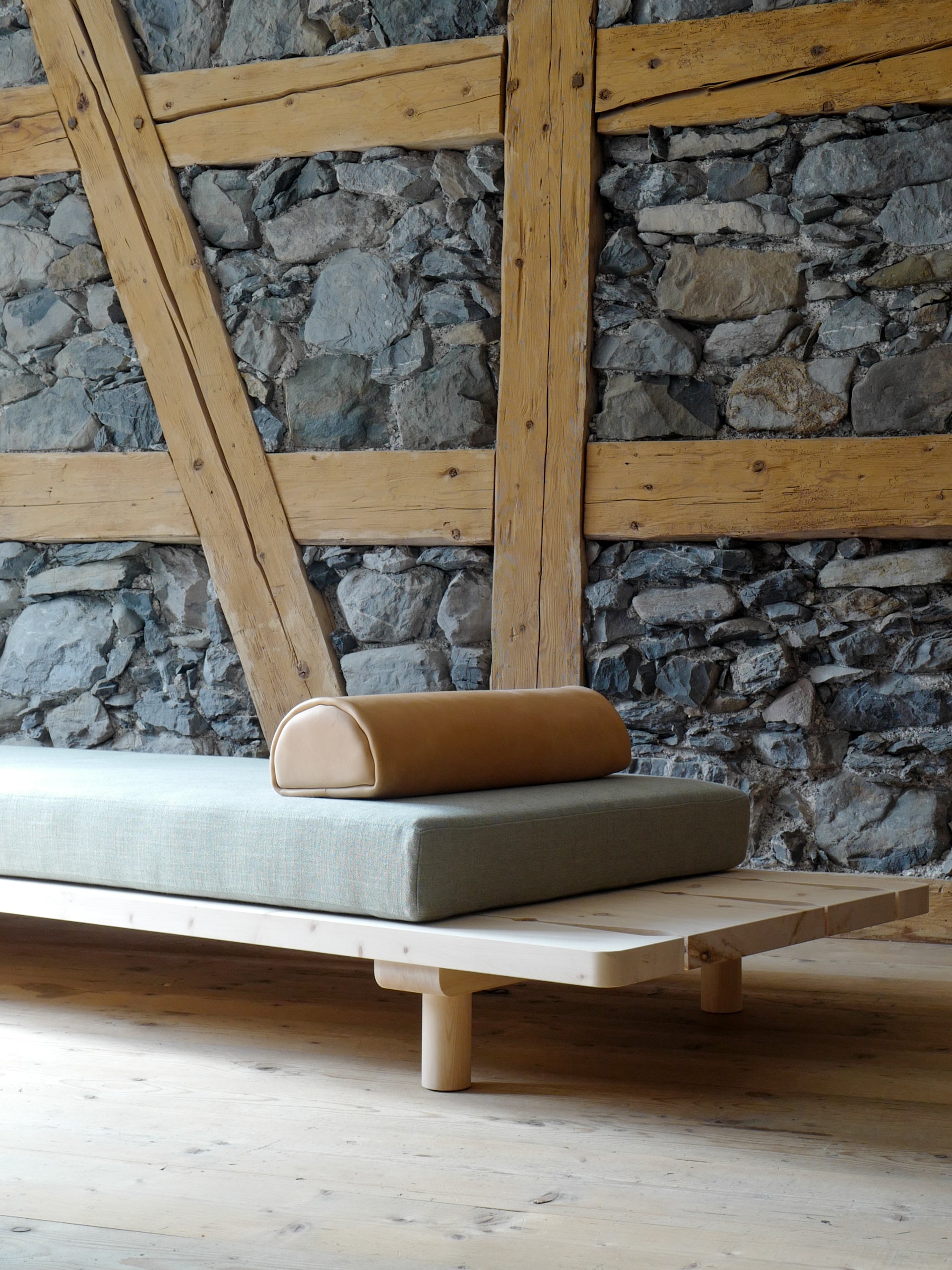 Arven­holz Daybed «Posetta»