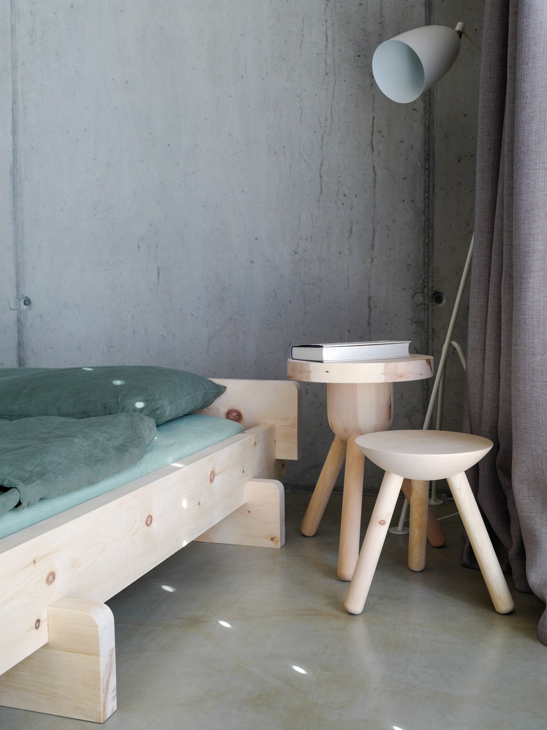 Arven­holz Hocker «Milk to go»
