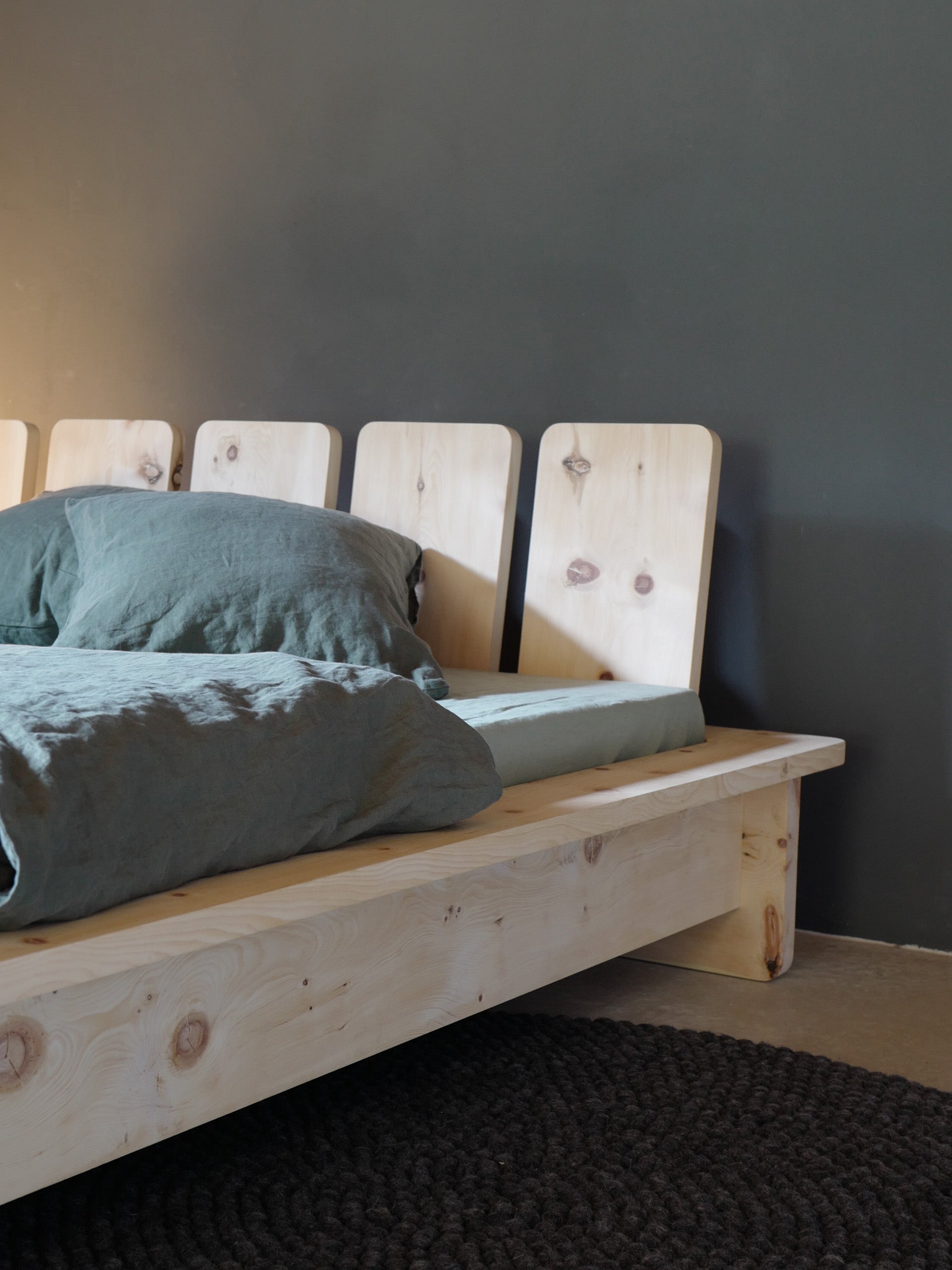 Arven­holz Bett «Bunanot»