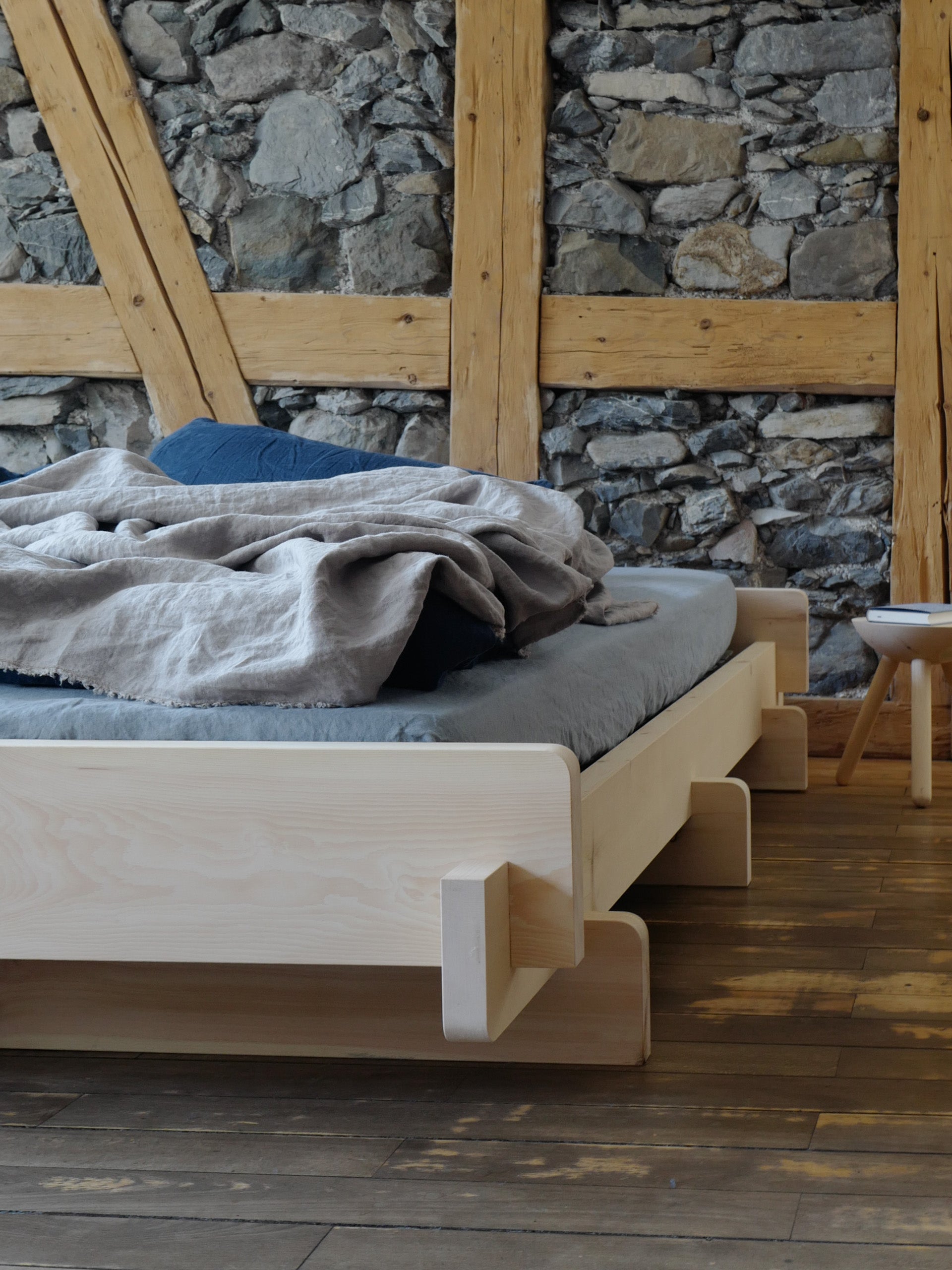 Arven­holz Bett «Wolke 7»
